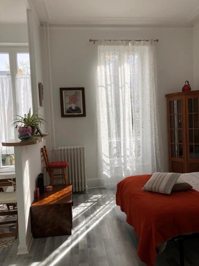 Villa Camelia Studio De Charme A Cote Des Thermes Vichy Exterior foto